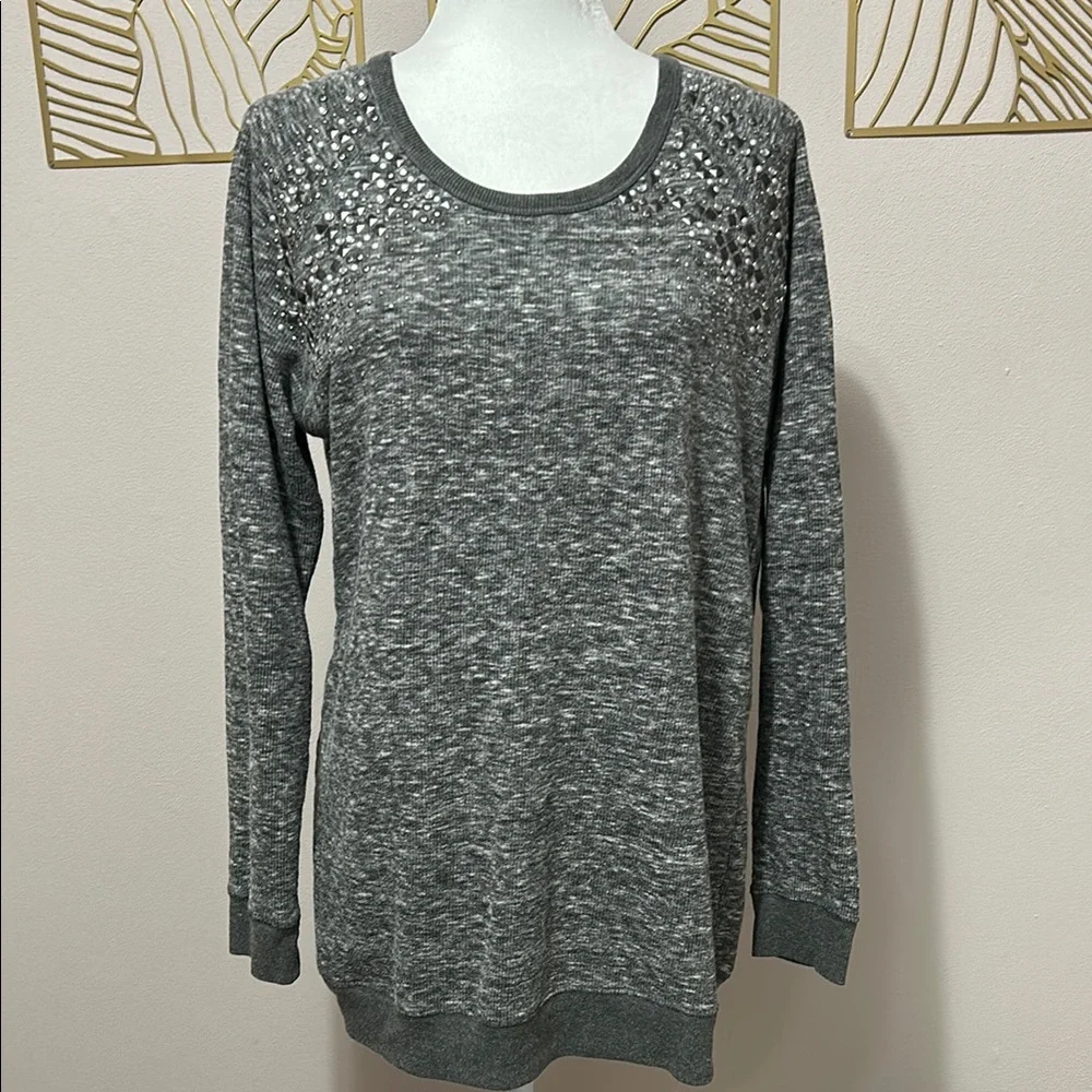 Chic Gray Knit Top with Sparkle Accents - Picture 1 of 4